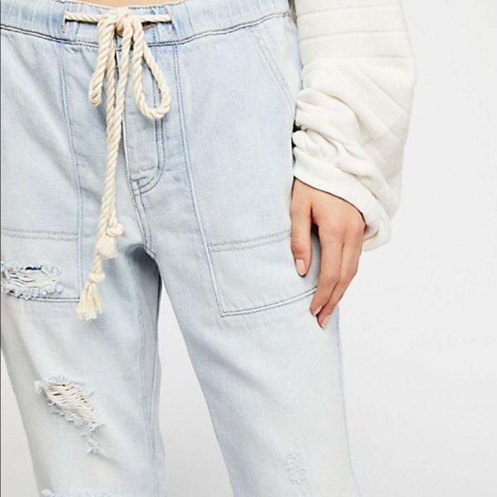 SOLD - FREE PEOPLE Northern Sky Pull on Jeans